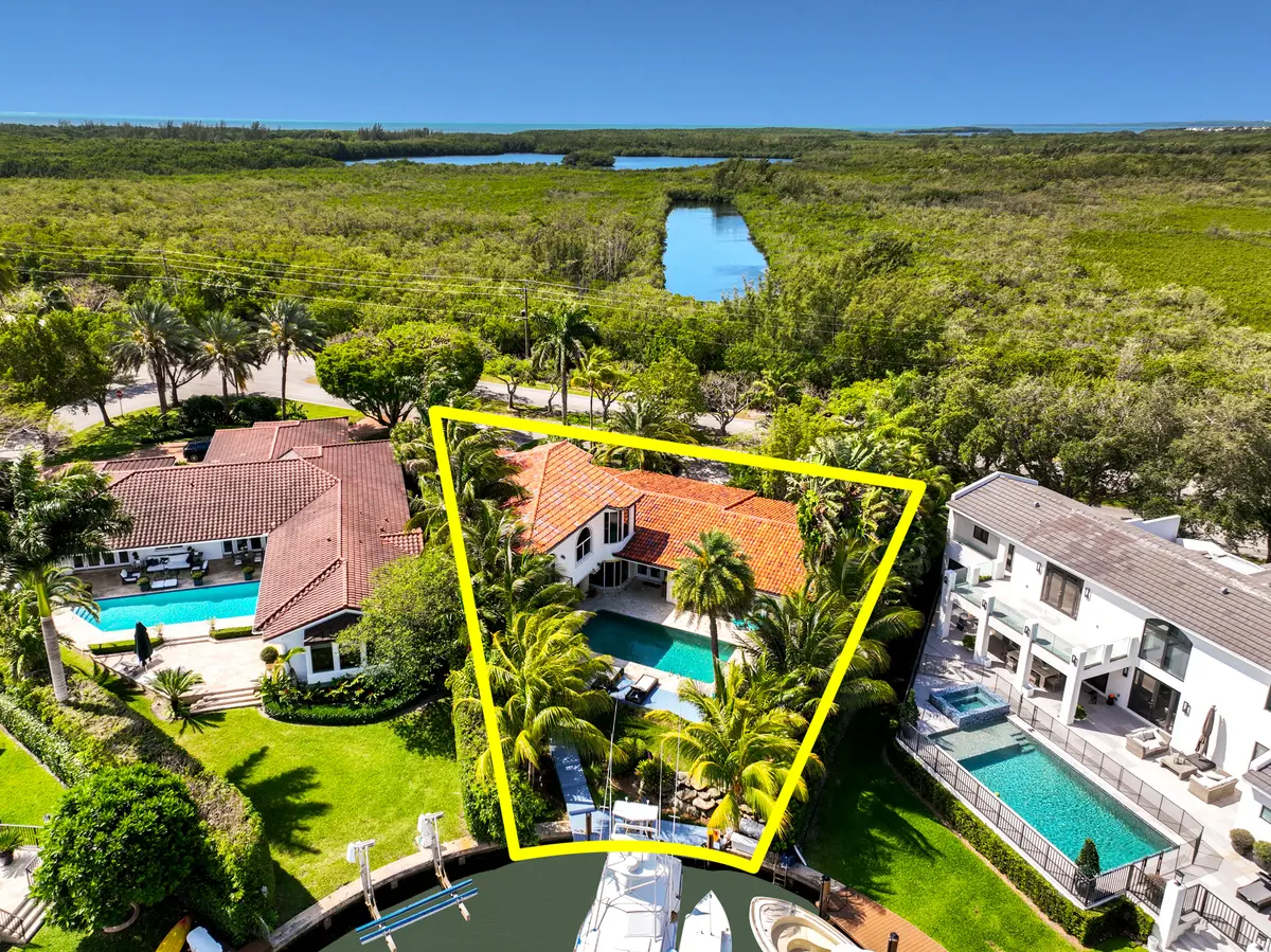 1125 Bella Vista Ave, Coral Gables, FL 33156
