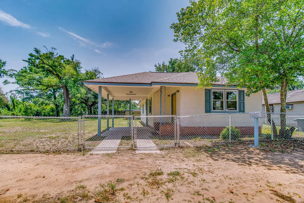 2523 W Lee St, Pensacola, FL 32505