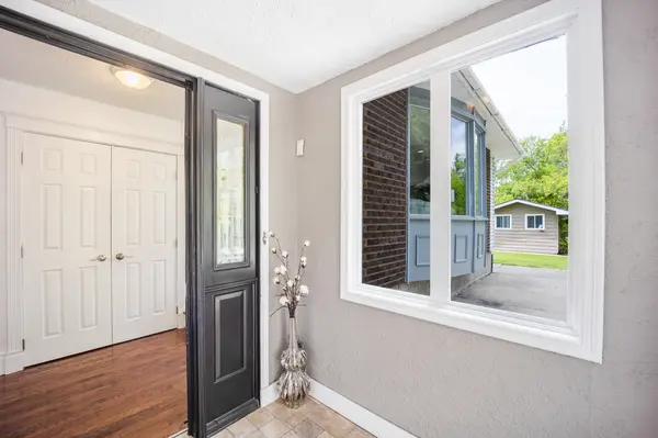 23 Sunset Ridge Bay, Rocky View County, AB T3P 1A4