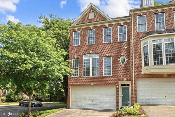 12400 Falconbridge Dr, Gaithersburg, MD 20878
