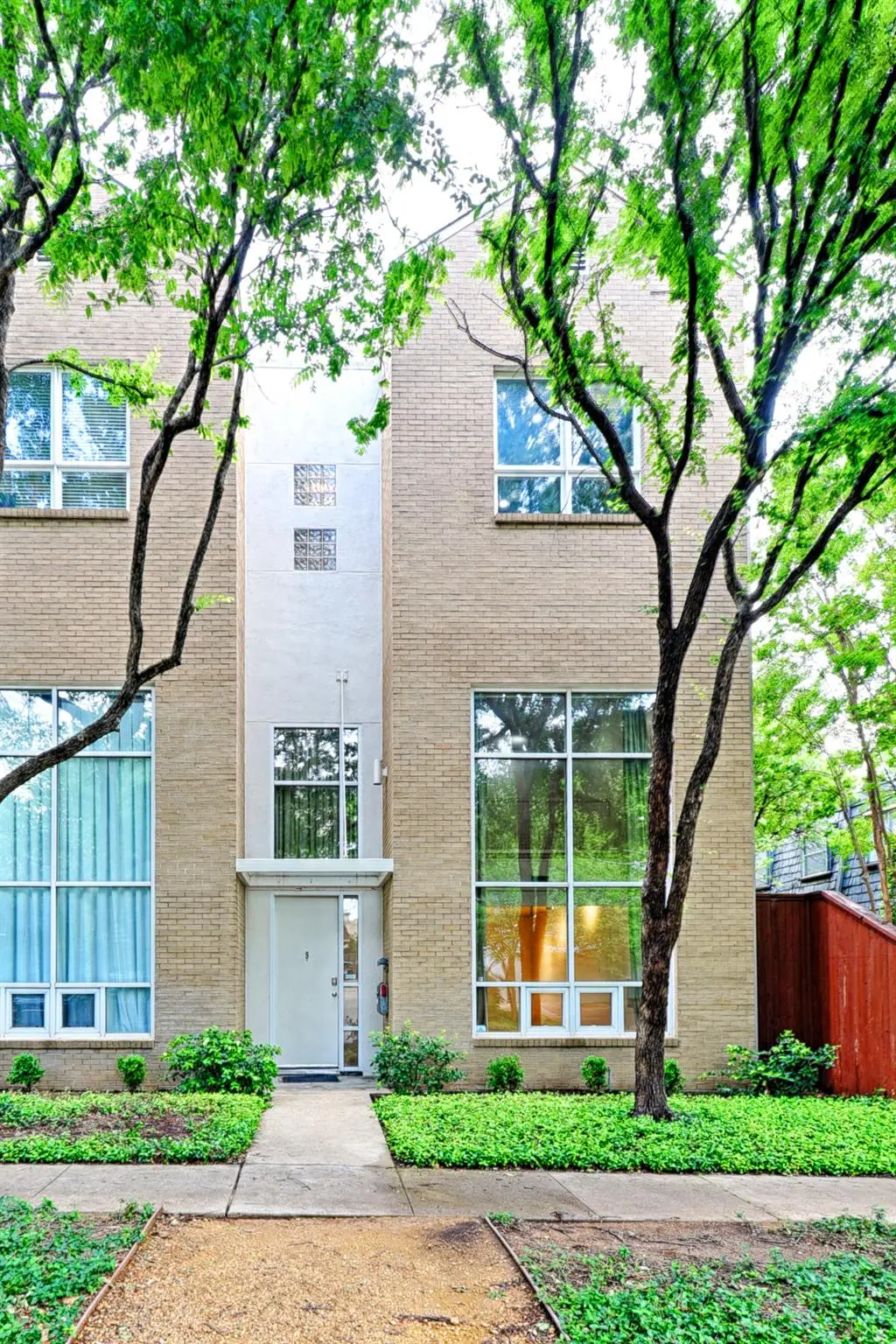 4060 Travis St #9, Dallas, TX 75204