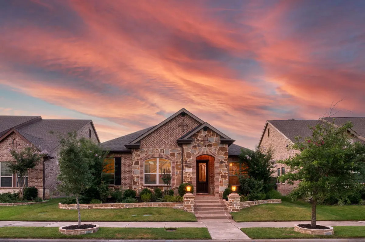 1017 Ivy Charm Way, Arlington, TX 76005