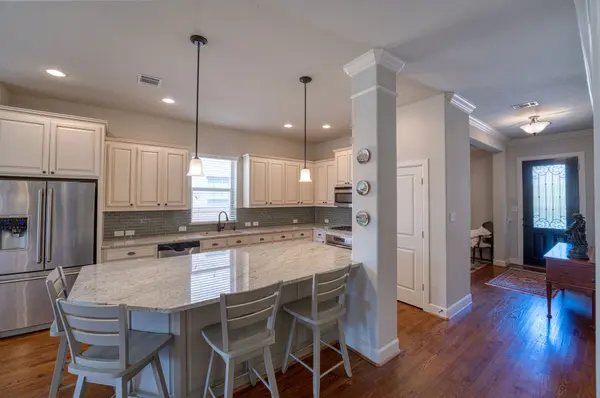 1017 Ivy Charm Way, Arlington, TX 76005