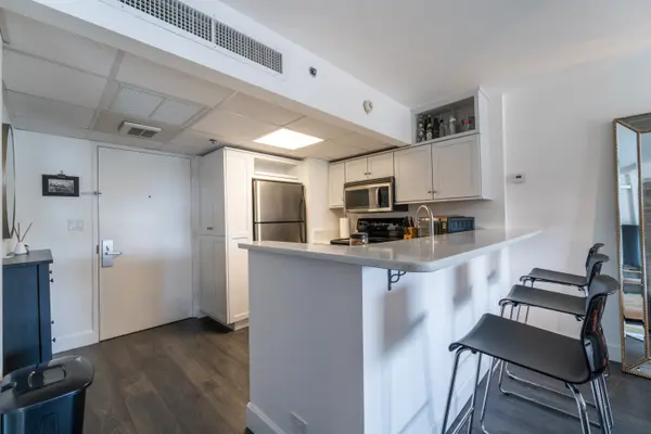 151 E Washington St #325, Orlando, FL 32801