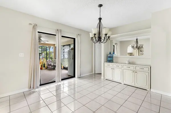 302 SE Van Loon Ter, Cape Coral, FL 33990