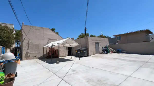 450 W Holt Ave, Pomona, CA 91768