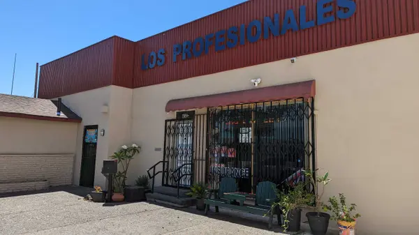 450 W Holt Ave, Pomona, CA 91768