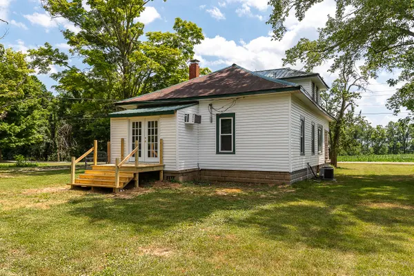 6916 N Pumpkin Center East Rd, Scottsburg, IN 47170