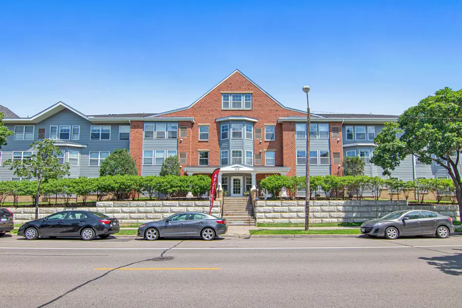 1015 8th St SE, Minneapolis, MN 55414