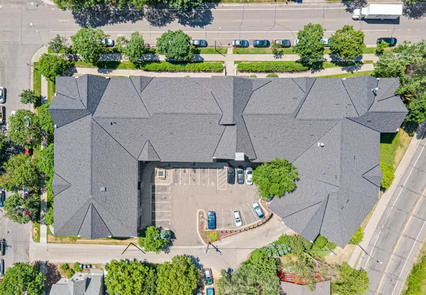 1015 8th St SE, Minneapolis, MN 55414