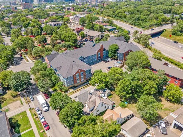 1015 8th St SE, Minneapolis, MN 55414