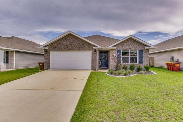 5796 Guinevere Ln, Milton, FL 32583