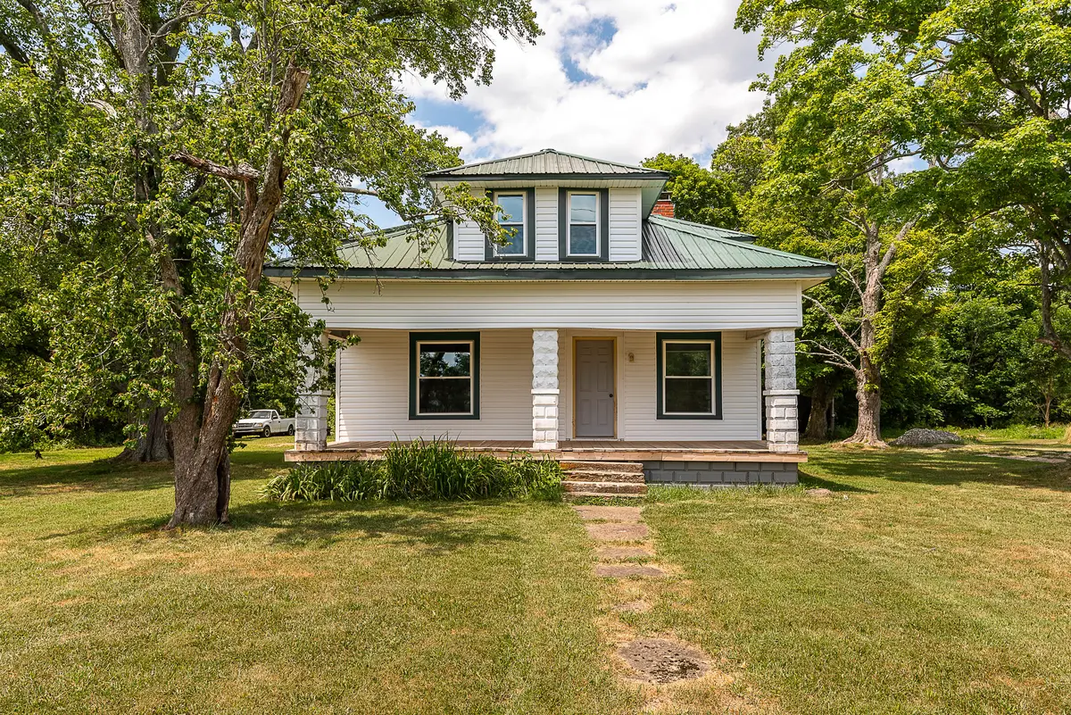 6916 N Pumpkin Center East Rd, Scottsburg, IN 47170