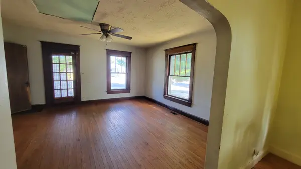 1804 Central Ave, Columbus, IN 47201