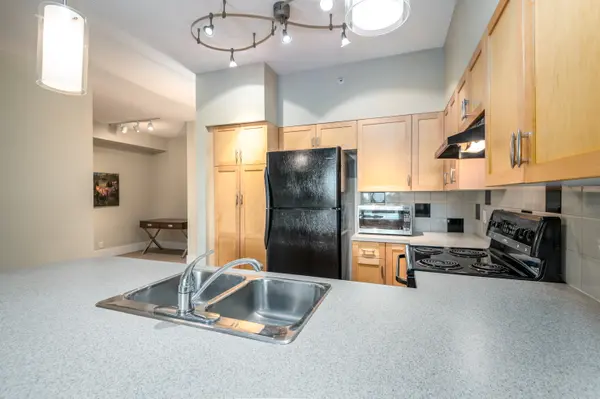 205 Riverfront Ave SE, Calgary, AB T2G
