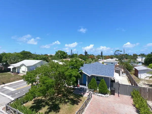 402 S B St, Lake Worth Beach, FL 33460