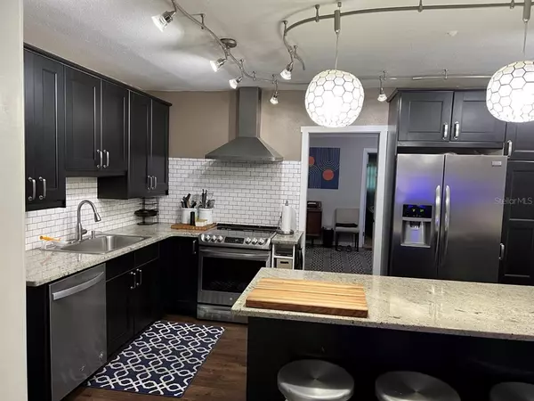 Tampa, FL 33604,6920 N Oregon Ave