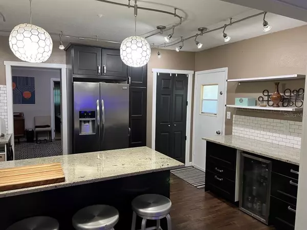 Tampa, FL 33604,6920 N Oregon Ave