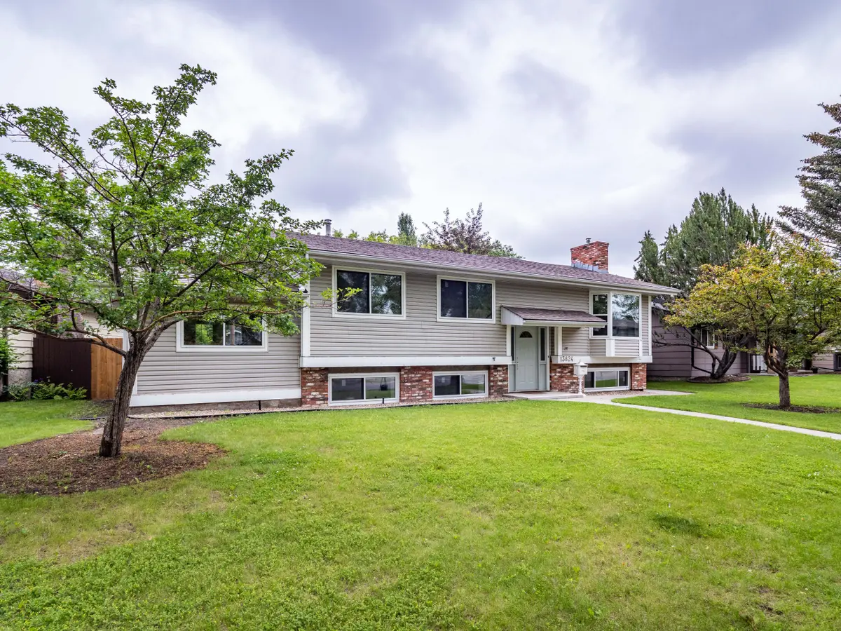 13824 Parkland Blvd SE, Calgary, AB T2J 3X4
