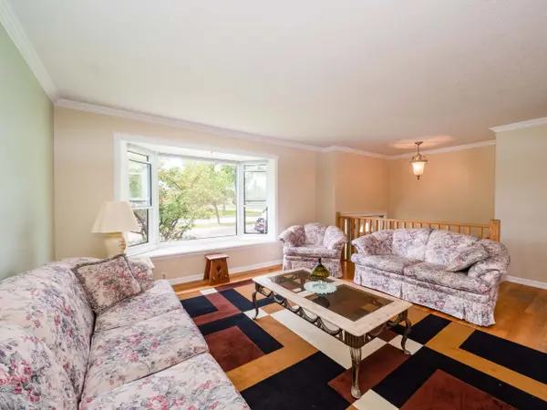 13824 Parkland Blvd SE, Calgary, AB T2J 3X4