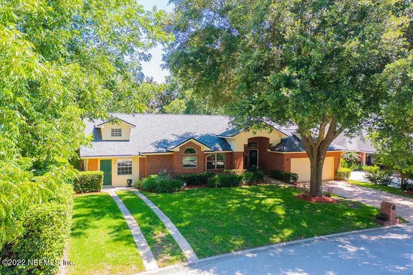 8205 Kensington Sq, Jacksonville, FL 32217