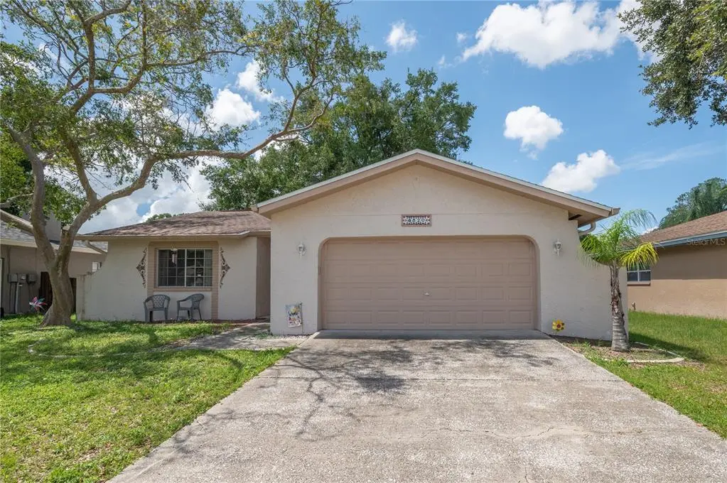 4820 Cypress Tree Dr, Tampa, FL 33624