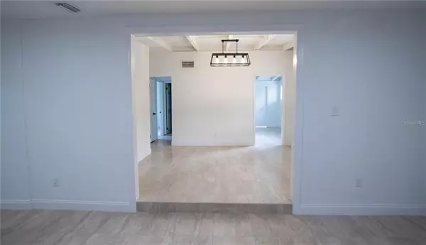 Tampa, FL 33614,8213 N Thatcher Ave