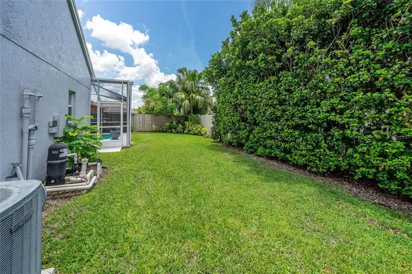 18122 Palm Breeze Dr, Tampa, FL 33647