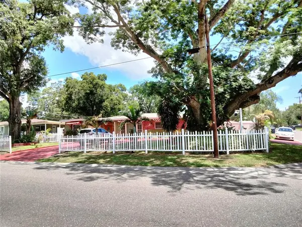 2301 W Robson St, Tampa, FL 33604