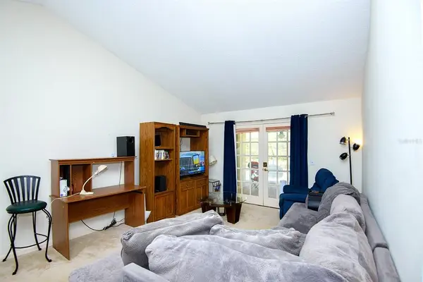 4718 Windflower Cir, Tampa, FL 33624