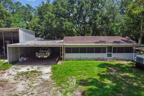 9428 Six Mile Creek Rd, Tampa, FL 33610
