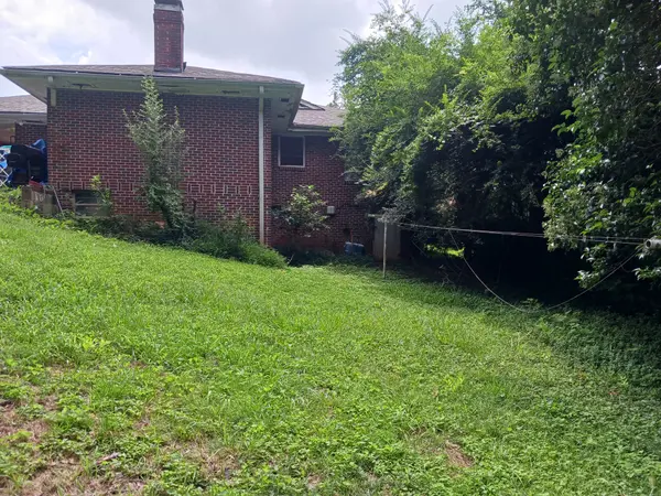 1166 Oakfield Dr SE, Atlanta, GA 30316