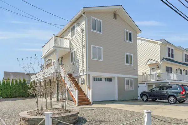 6 Drake Way, Toms River, NJ 08753