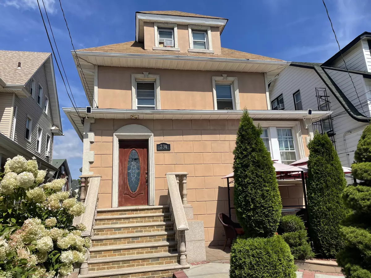 Rockaway Park, NY 11694