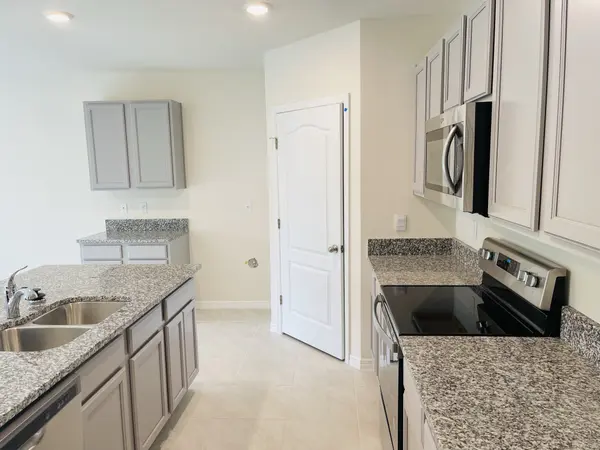 2805 IVY LAKE CT, Lakeland, FL 33811