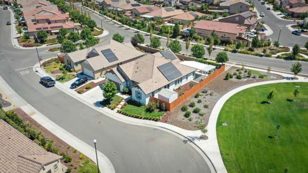 5144 Southbury Dr, Roseville, CA 95747