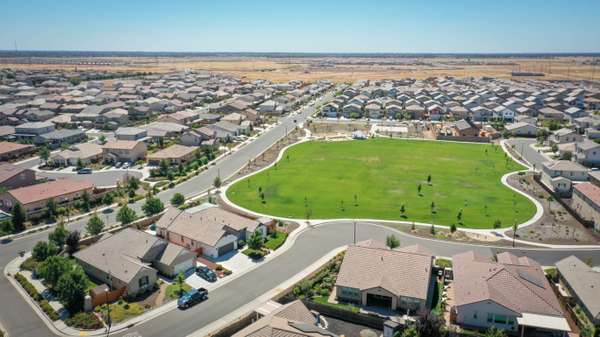 5144 Southbury Dr, Roseville, CA 95747