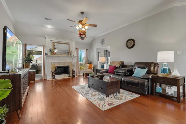 13517 Hansfield Cir, North Little Rock, AR 72117