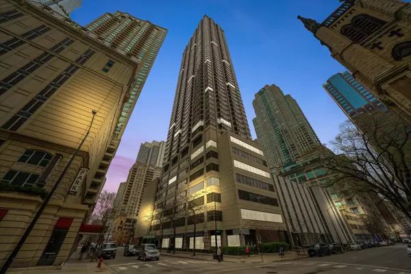 Chicago, IL 60611,30 E Huron St