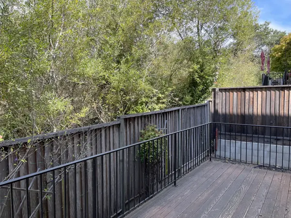 1033 Nobel Dr, Santa Cruz, CA 95060