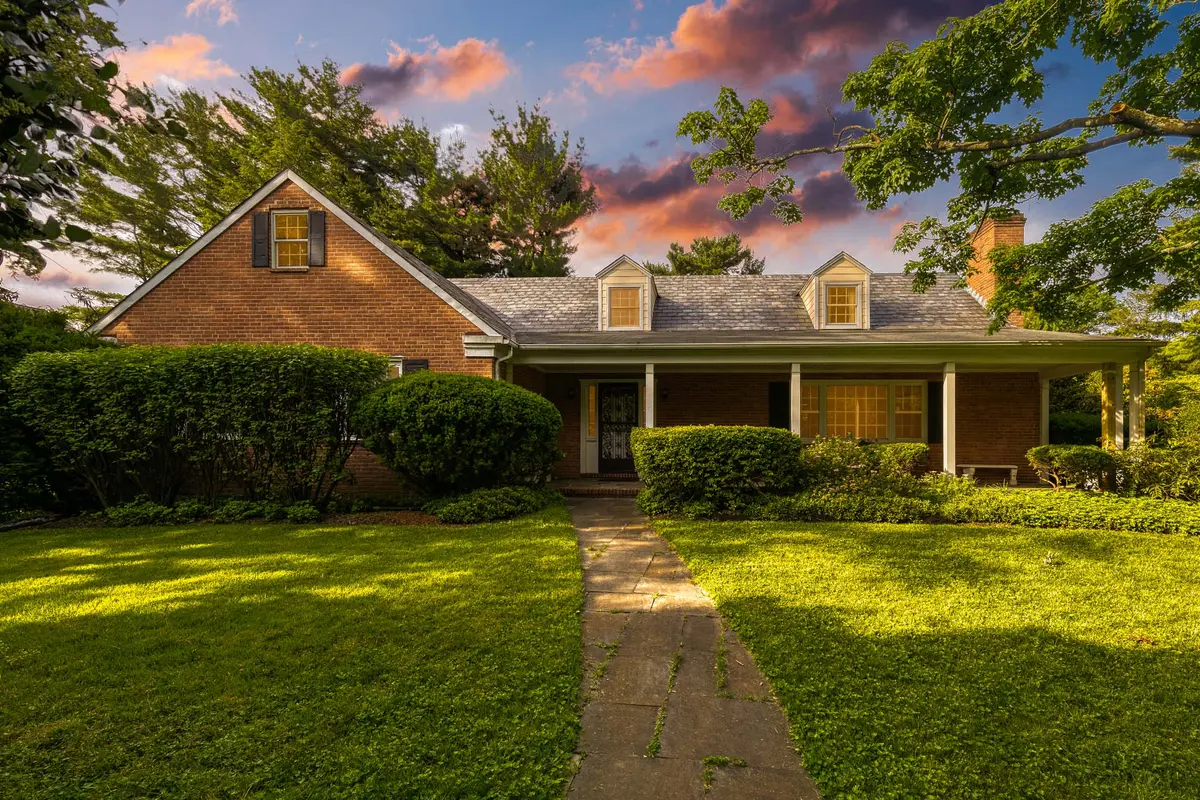 808 W Lake Ave, Baltimore, MD 21210