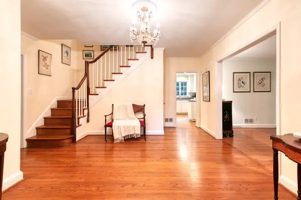 808 W Lake Ave, Baltimore, MD 21210
