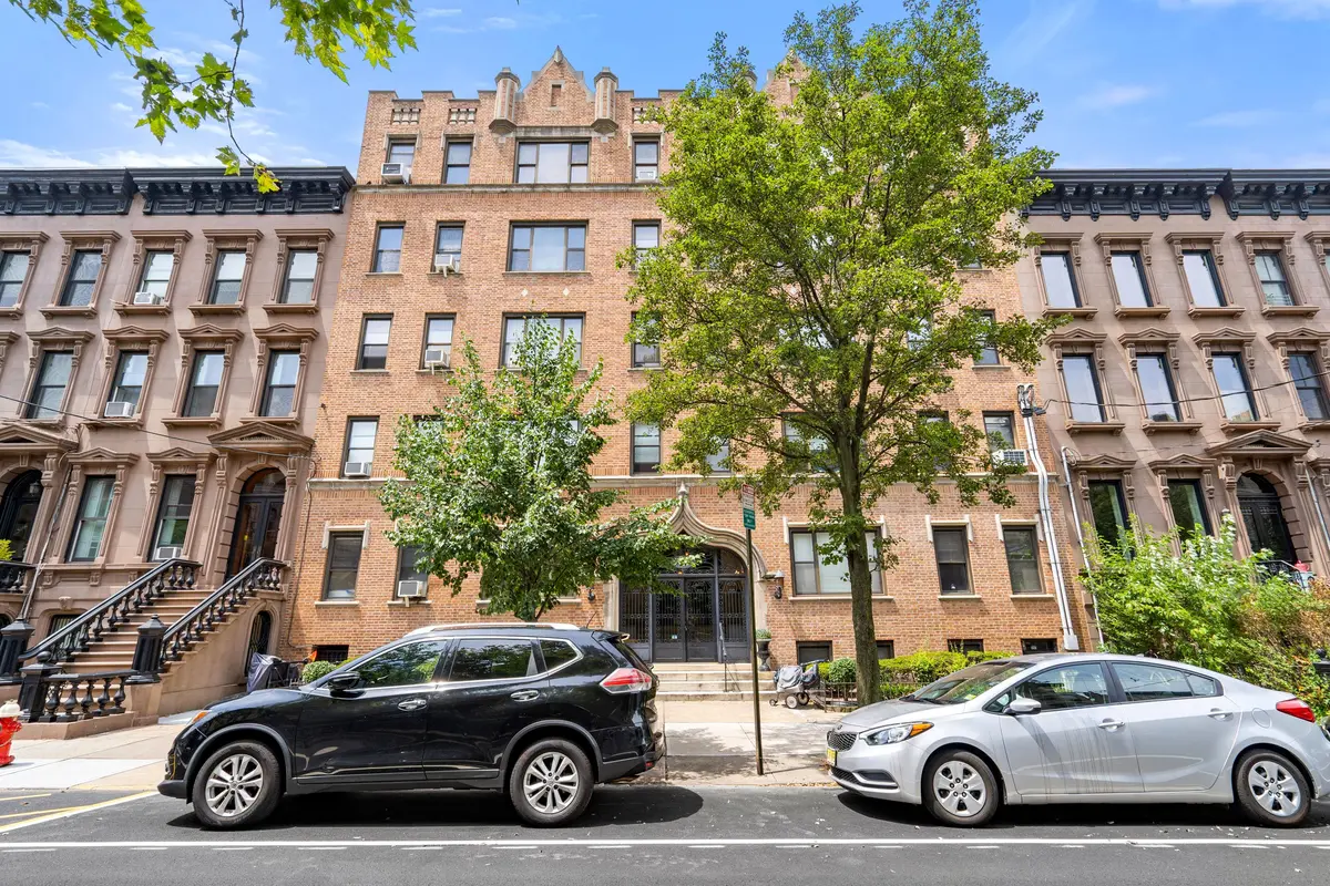 920 Hudson St #4d, Hoboken, NJ 07030