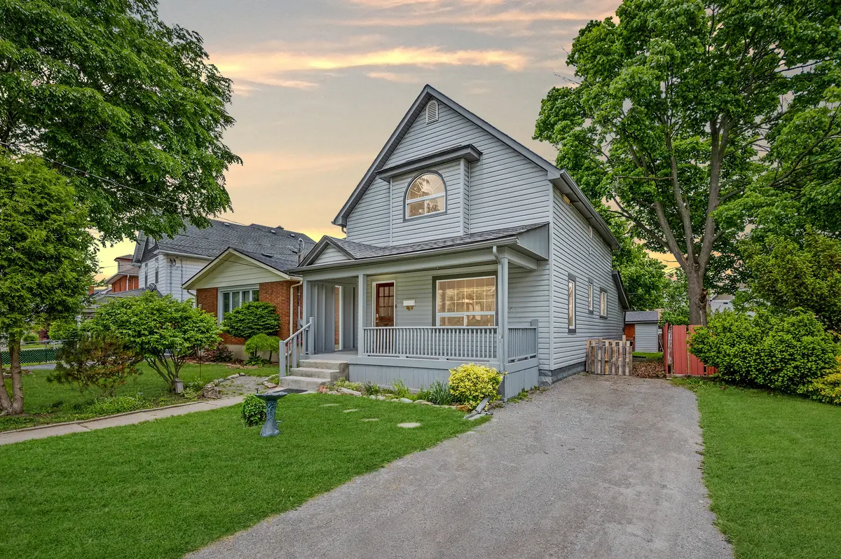 152 Young St, Welland, ON L3B 4C8