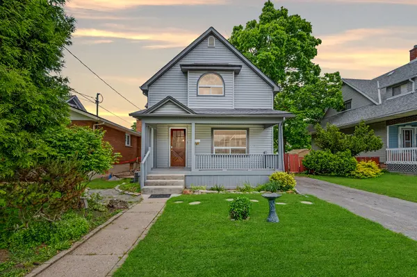 152 Young St, Welland, ON L3B 4C8
