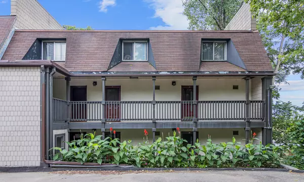 380 Ramsey St #11B, St Paul, MN 55102