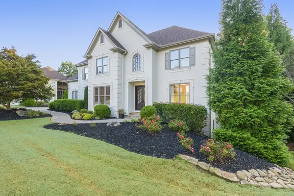 560 Hickory Oak Ct., Milton, GA 30004
