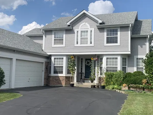 2245 Avalon Dr, Buffalo Grove, IL 60089