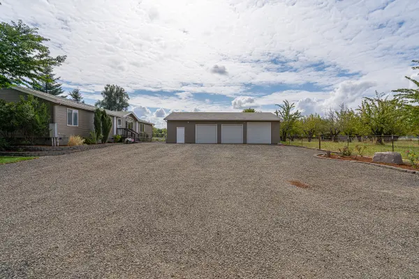 19538 SE Grand Island Loop, Dayton, OR 97114