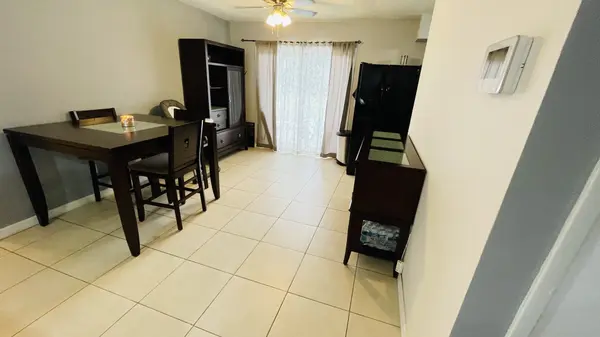 280 W Gardenia Dr, Orange City, FL 32763